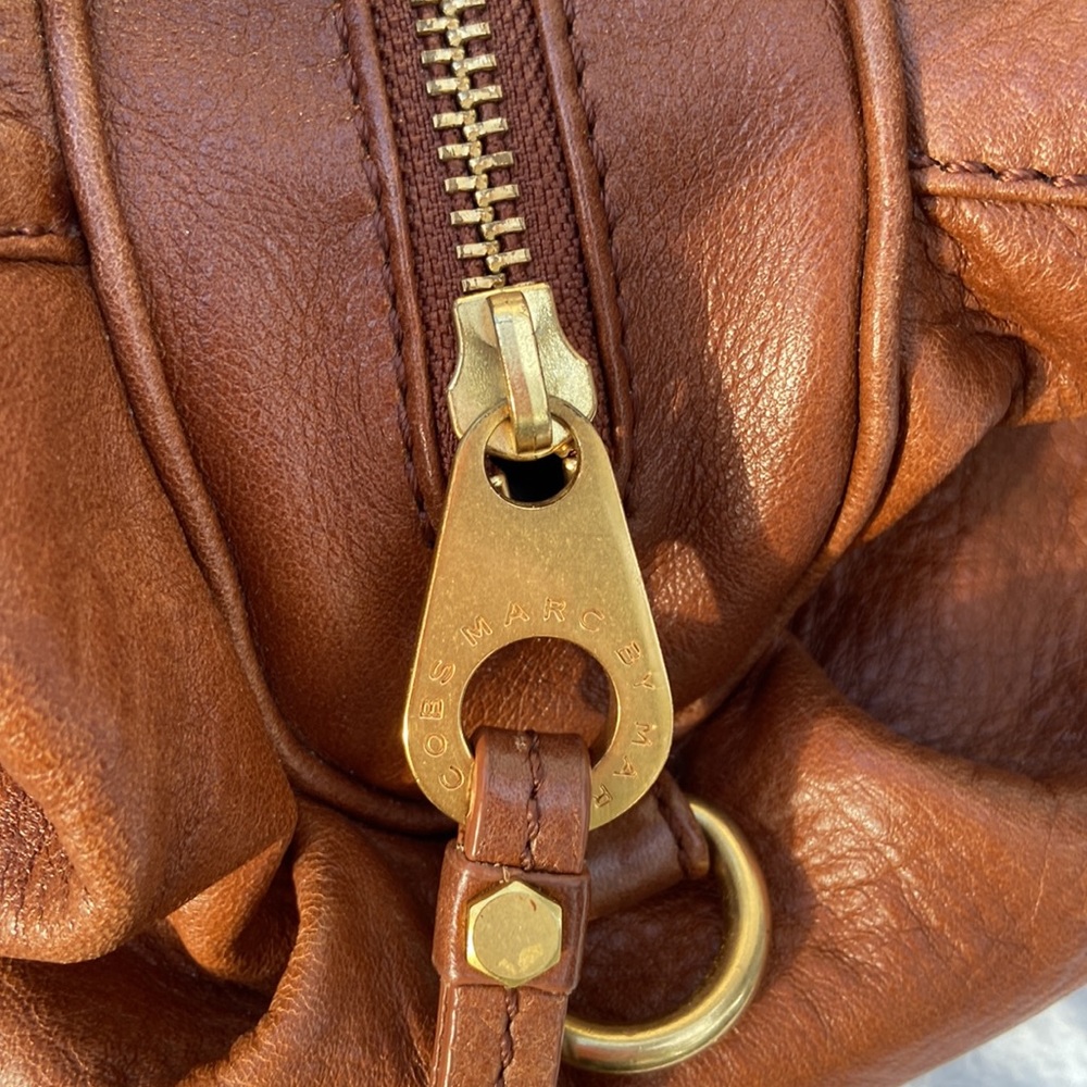 Marc Jacobs Cognac Brown Leather Shoulder Bag - Picture 12 of 16